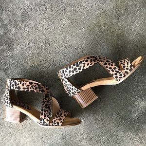 qupid leopard block heels